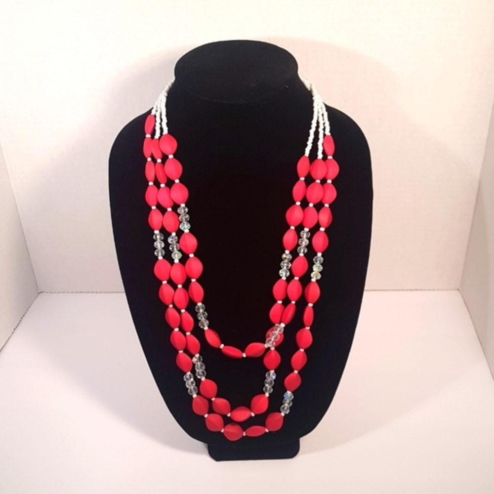 ‎Necklace